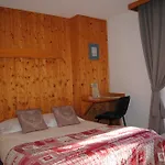 Hotel Val Joly 2*