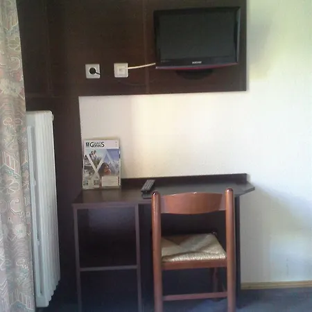 Hotel Val Joly 2*